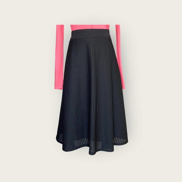 City Chic So Smitten Mesh Overlay Skirt - Picture 3 of 10